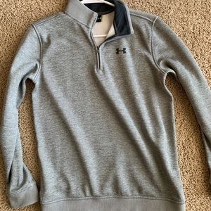 YXL under armor pull over